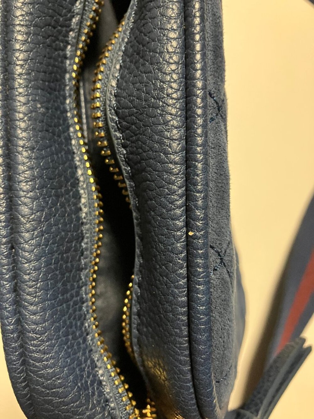 Shiraleah "Hale" Quilted Camera Crossbody Bag, Navy Blue Vegan Faux Suede - Picture 8 of 8